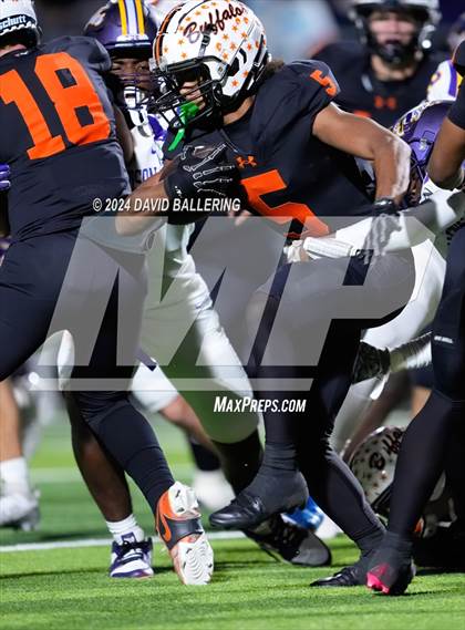 Thumbnail 3 in Richardson vs Haltom (UIL Football 6A D1 Bi-District) photogallery.