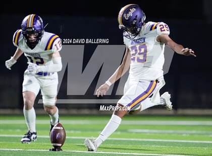 Thumbnail 1 in Richardson vs Haltom (UIL Football 6A D1 Bi-District) photogallery.