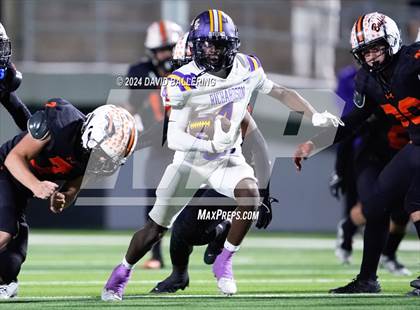 Thumbnail 1 in Richardson vs Haltom (UIL Football 6A D1 Bi-District) photogallery.
