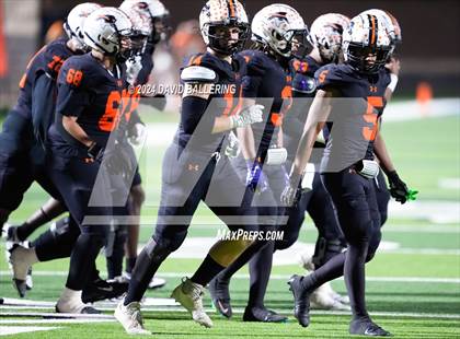 Thumbnail 3 in Richardson vs Haltom (UIL Football 6A D1 Bi-District) photogallery.