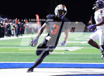 Thumbnail 1 in Richardson vs Haltom (UIL Football 6A D1 Bi-District) photogallery.