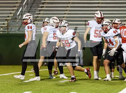 Thumbnail 1 in Albany vs. Muenster (UIL Football 2A Region 2 Semi Final) photogallery.