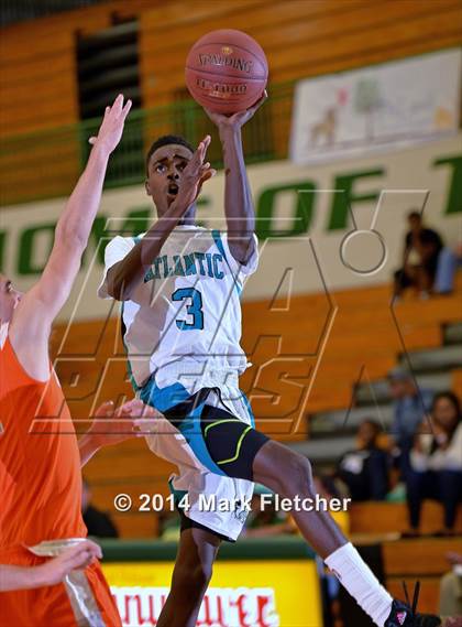 Thumbnail 2 in Atlantic vs. University (Gus Gibbs Rotary Tournament) photogallery.