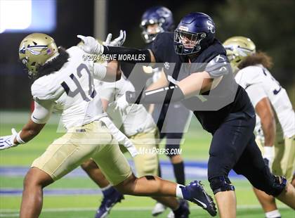 Thumbnail 3 in St. John Bosco vs Sierra Canyon photogallery.