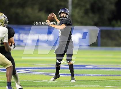 Thumbnail 2 in St. John Bosco vs Sierra Canyon photogallery.