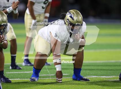 Thumbnail 2 in St. John Bosco vs Sierra Canyon photogallery.