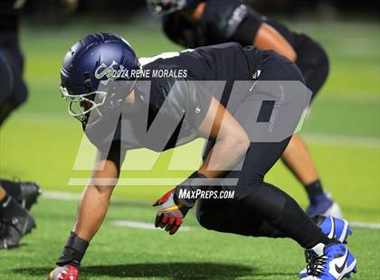 Thumbnail 2 in St. John Bosco vs Sierra Canyon photogallery.