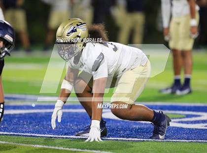 Thumbnail 1 in St. John Bosco vs Sierra Canyon photogallery.