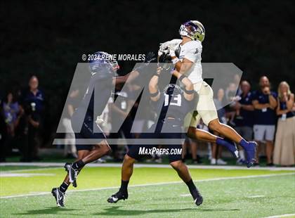Thumbnail 2 in St. John Bosco vs Sierra Canyon photogallery.