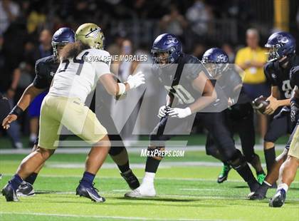 Thumbnail 1 in St. John Bosco vs Sierra Canyon photogallery.