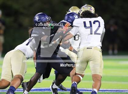 Thumbnail 3 in St. John Bosco vs Sierra Canyon photogallery.