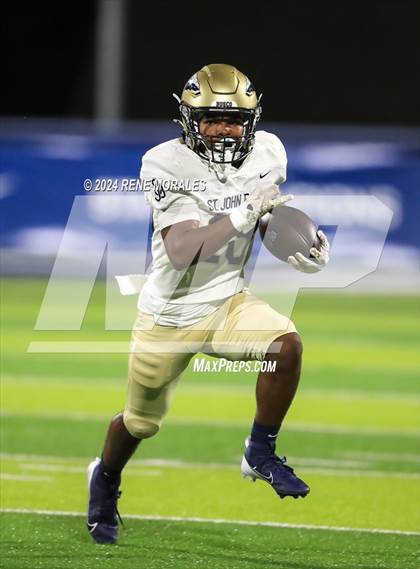 Thumbnail 1 in St. John Bosco vs Sierra Canyon photogallery.