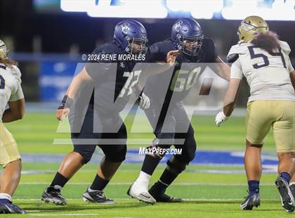 Thumbnail 1 in St. John Bosco vs Sierra Canyon photogallery.