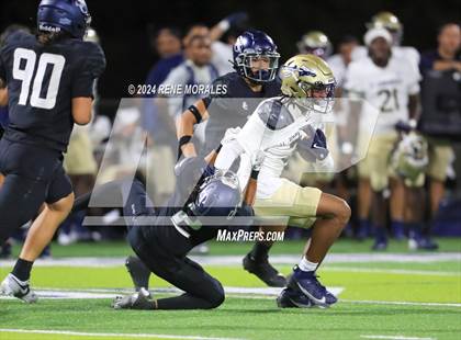 Thumbnail 2 in St. John Bosco vs Sierra Canyon photogallery.