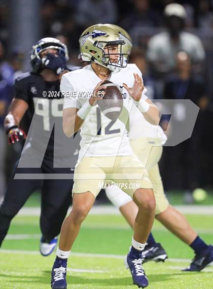 Thumbnail 3 in St. John Bosco vs Sierra Canyon photogallery.