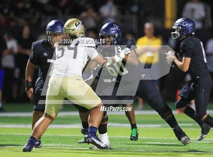Thumbnail 1 in St. John Bosco vs Sierra Canyon photogallery.