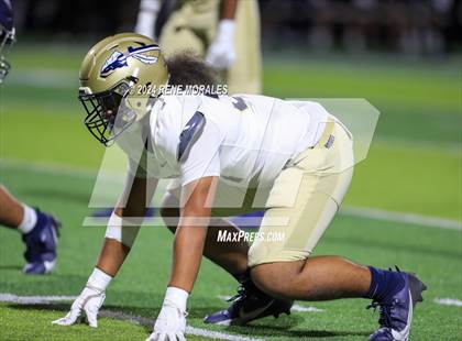 Thumbnail 3 in St. John Bosco vs Sierra Canyon photogallery.