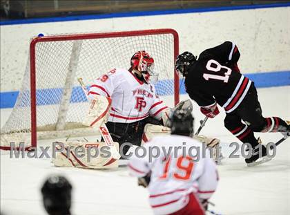 Thumbnail 2 in New Canaan vs. Fairfield Prep (CIAC Division 1 Semifinal) photogallery.