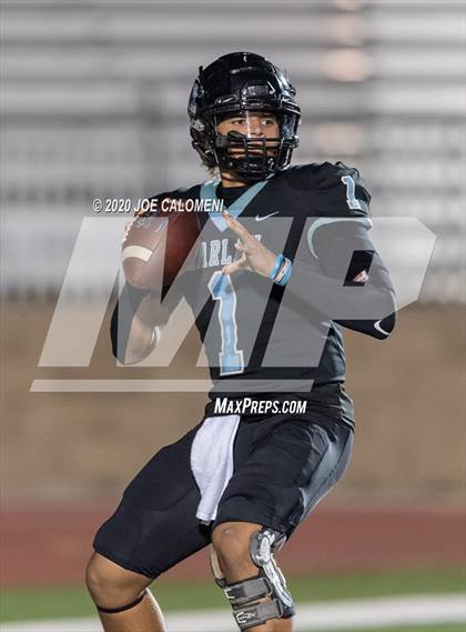 Thumbnail 2 in Harlan vs Warren photogallery.