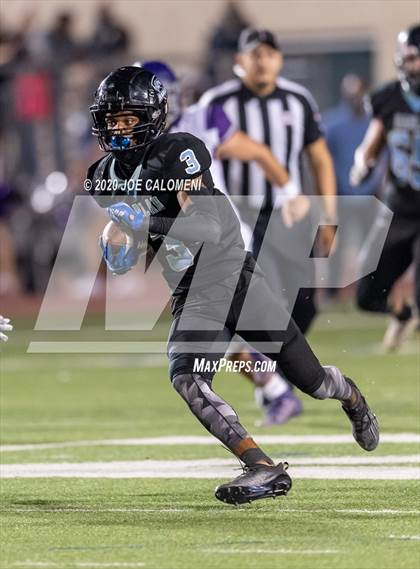 Thumbnail 1 in Harlan vs Warren photogallery.