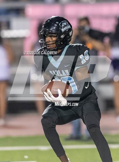 Thumbnail 1 in Harlan vs Warren photogallery.