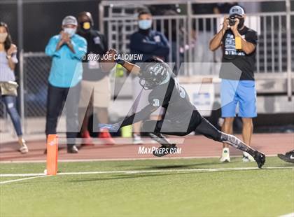 Thumbnail 2 in Harlan vs Warren photogallery.