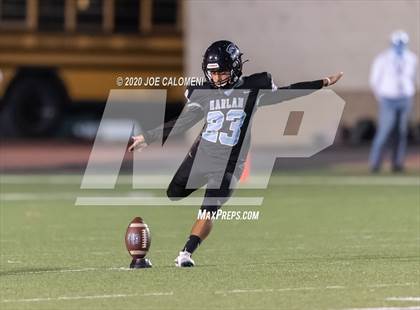 Thumbnail 2 in Harlan vs Warren photogallery.