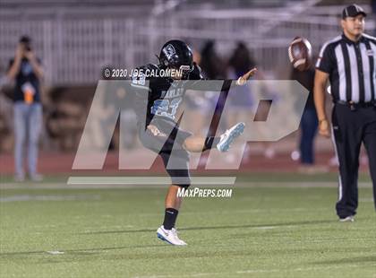 Thumbnail 1 in Harlan vs Warren photogallery.