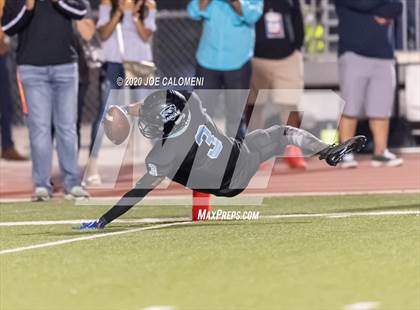 Thumbnail 1 in Harlan vs Warren photogallery.