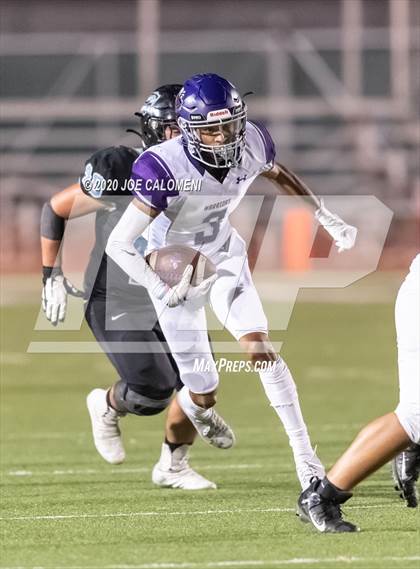 Thumbnail 1 in Harlan vs Warren photogallery.