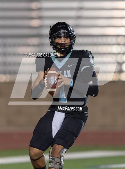 Thumbnail 2 in Harlan vs Warren photogallery.