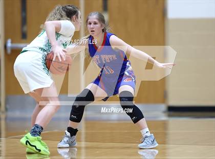 Thumbnail 2 in Fort Frye vs Fairland (OHSAA D3 Regional Semifinal) photogallery.