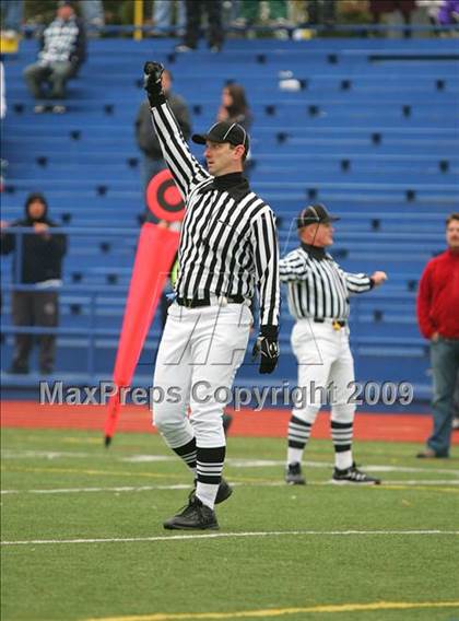 Thumbnail 3 in Sacramento vs. East Bay (Sacramento Holiday Classic) photogallery.