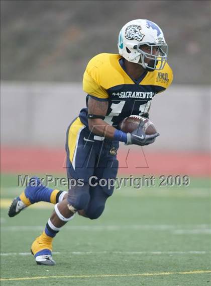 Thumbnail 3 in Sacramento vs. East Bay (Sacramento Holiday Classic) photogallery.