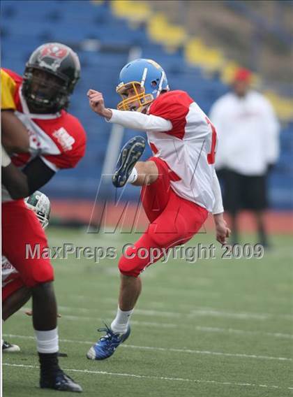 Thumbnail 2 in Sacramento vs. East Bay (Sacramento Holiday Classic) photogallery.