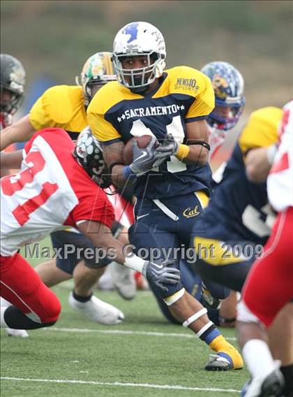 Thumbnail 1 in Sacramento vs. East Bay (Sacramento Holiday Classic) photogallery.