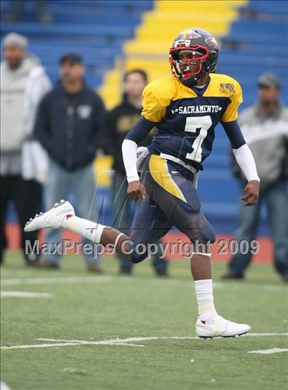Thumbnail 1 in Sacramento vs. East Bay (Sacramento Holiday Classic) photogallery.