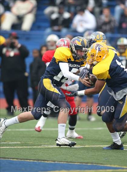 Thumbnail 1 in Sacramento vs. East Bay (Sacramento Holiday Classic) photogallery.
