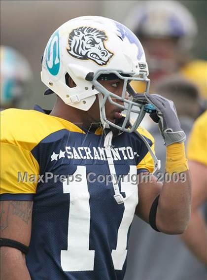 Thumbnail 2 in Sacramento vs. East Bay (Sacramento Holiday Classic) photogallery.