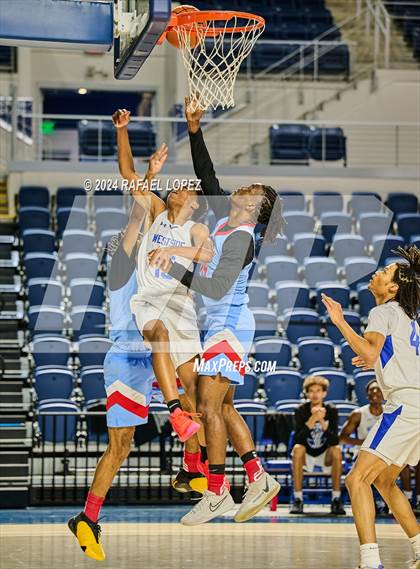 Thumbnail 3 in Madison vs. Westside (Houston ISD Tournament) photogallery.