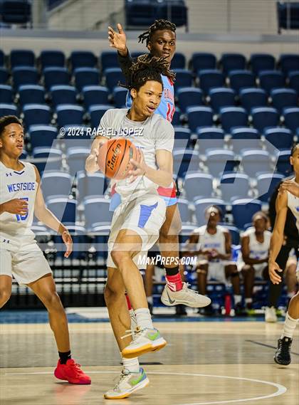 Thumbnail 2 in Madison vs. Westside (Houston ISD Tournament) photogallery.