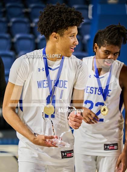 Thumbnail 3 in Madison vs. Westside (Houston ISD Tournament) photogallery.
