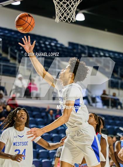 Thumbnail 3 in Madison vs. Westside (Houston ISD Tournament) photogallery.