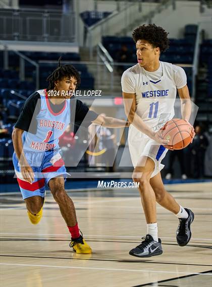 Thumbnail 3 in Madison vs. Westside (Houston ISD Tournament) photogallery.