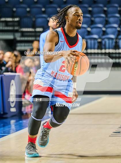 Thumbnail 3 in Madison vs. Westside (Houston ISD Tournament) photogallery.