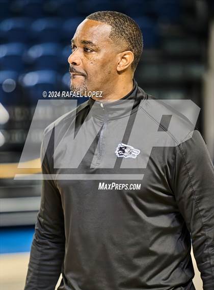 Thumbnail 2 in Madison vs. Westside (Houston ISD Tournament) photogallery.
