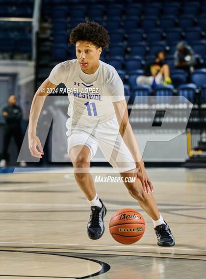 Thumbnail 2 in Madison vs. Westside (Houston ISD Tournament) photogallery.
