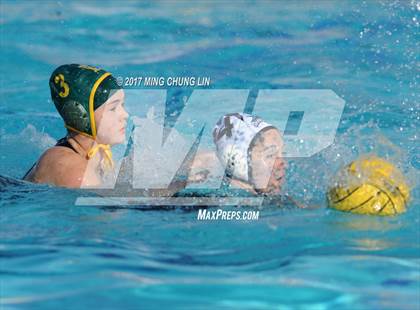 Thumbnail 1 in Edison vs. Santiago (Newport Holiday Cup) photogallery.