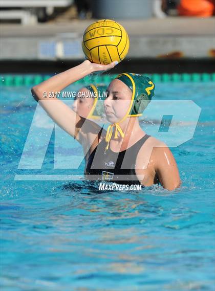 Thumbnail 3 in Edison vs. Santiago (Newport Holiday Cup) photogallery.