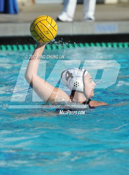 Thumbnail 1 in Edison vs. Santiago (Newport Holiday Cup) photogallery.